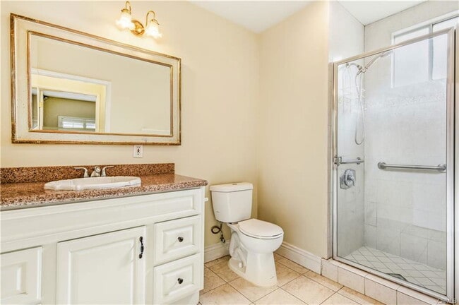 Foto del edificio - 5204 Etiwanda Ave