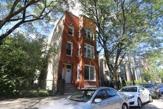 Building Photo - 1656 W Erie St