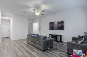 Foto del edificio - $750 Off First Month’s Rent with 18-Month ...