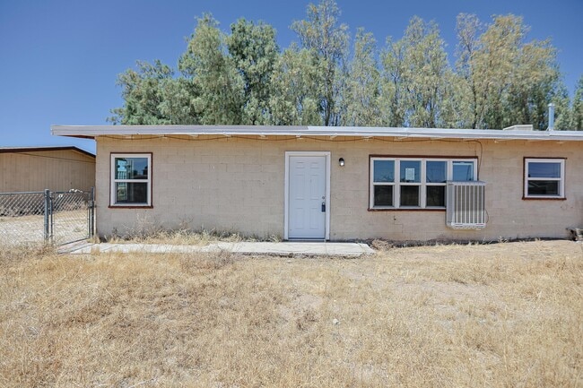 Building Photo - 11389 Lee Ave