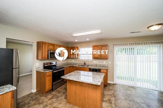 Building Photo - 3 Bedroom Pet-Friendly Home in Browns Summit, NC with Main Street Renewal