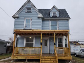 Building Photo - 2320 Howe St