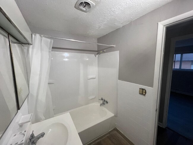 Foto del edificio - 13540 Superior Rd