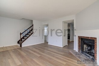 Building Photo - 5290 Stonebush Terrace