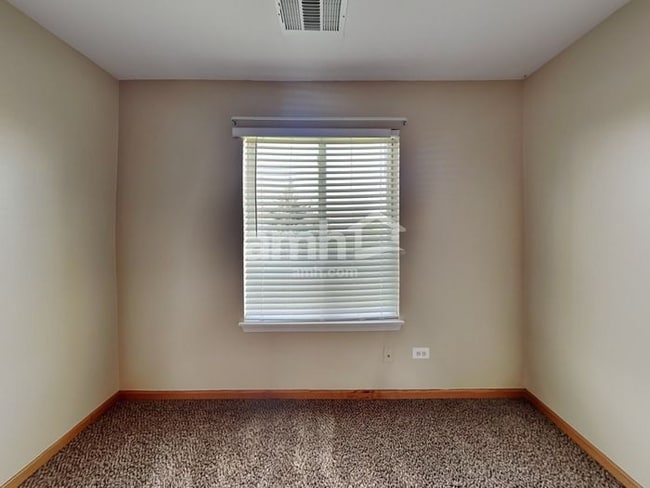 Building Photo - 5518 Stonybrook Dr