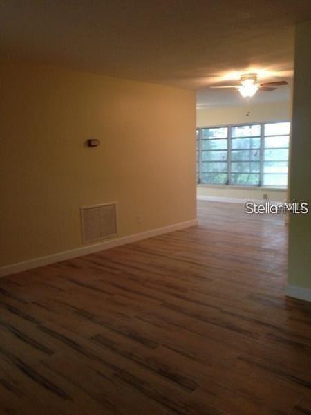 Building Photo - 1282 Robin Hood Ln