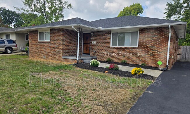 Building Photo - 1275 Geers Ave