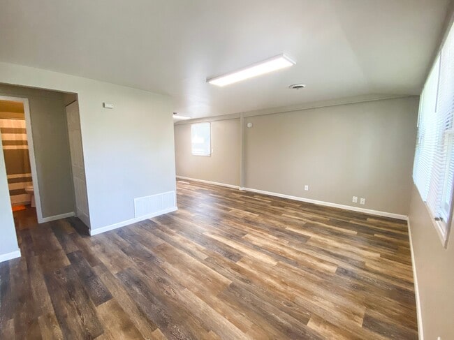 Foto del edificio - 1721 Baird St