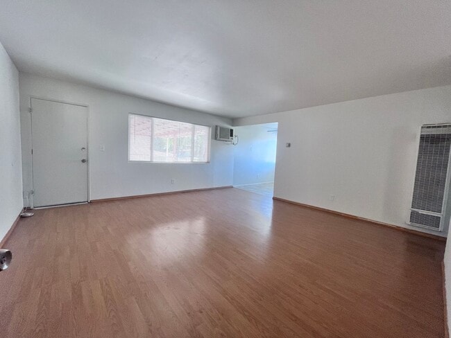 Taylor 4-Plex (25229)(DD) - Taylor 4-Plex (25229)(DD) Apartment