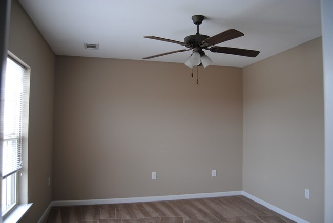 Building Photo - 2633 Glenn Pl