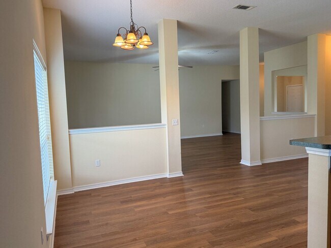 Building Photo - 5442 E Brook Dr