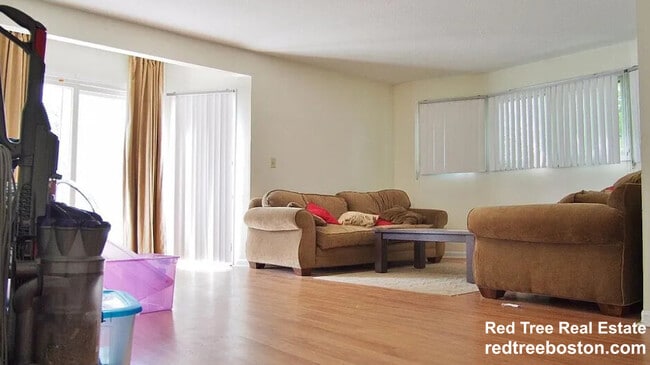 Photo - 9 Etna St Townhome