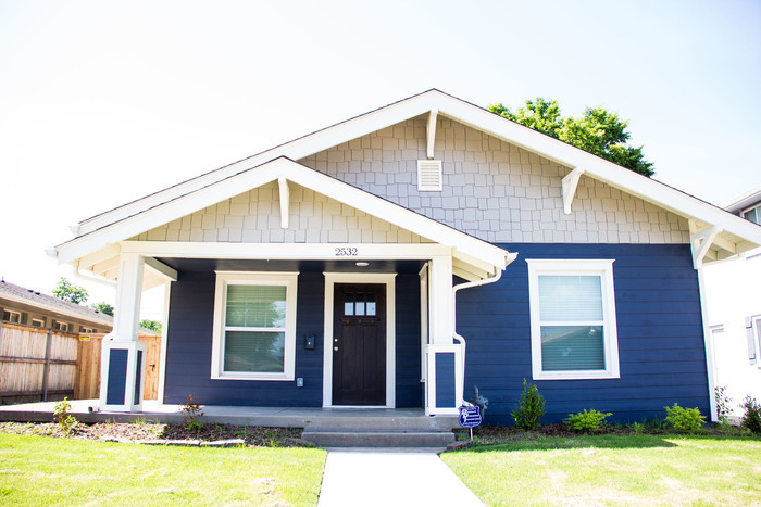 Primary Photo - Historic 3/2 Craftsman Home - Next to TU