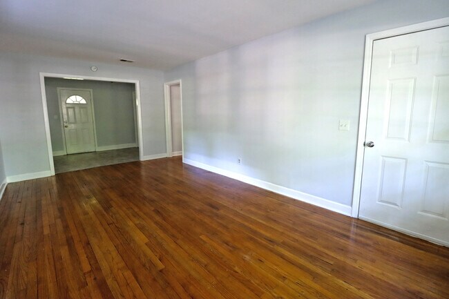 Building Photo - 3151 Truman St