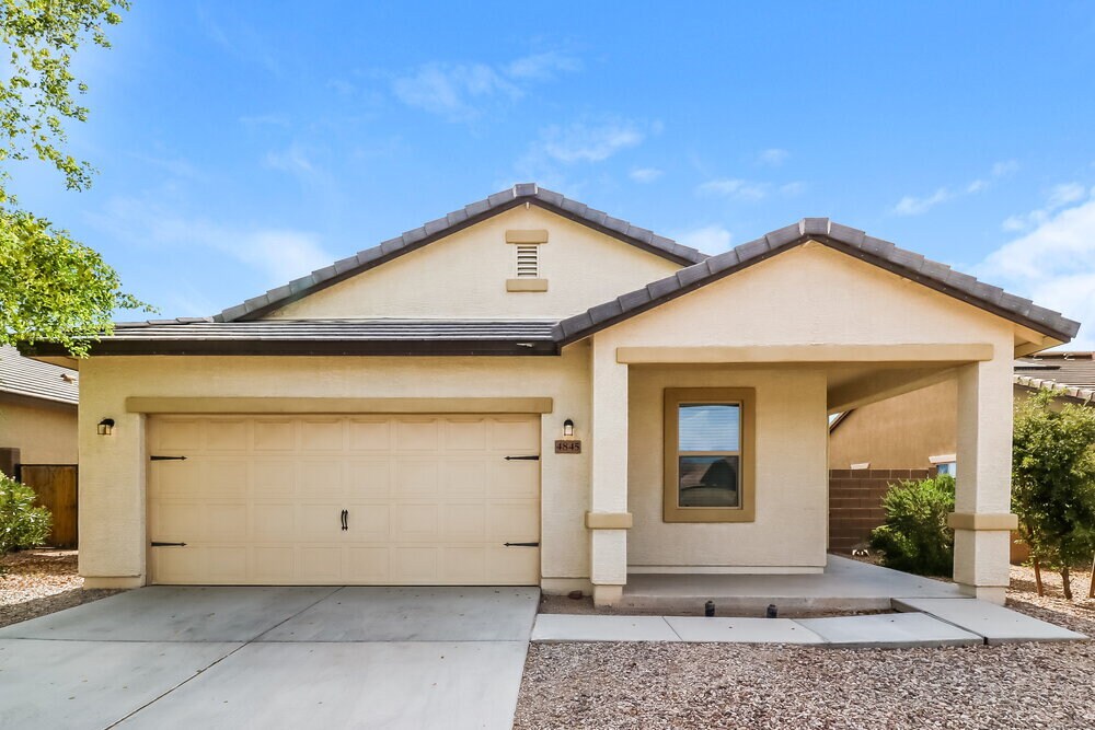 Foto principal - 4845 S 243rd Dr