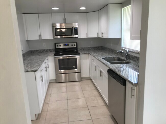 Building Photo - 300 Anita Ave S