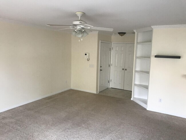 Building Photo - 3471 Forestdale Dr