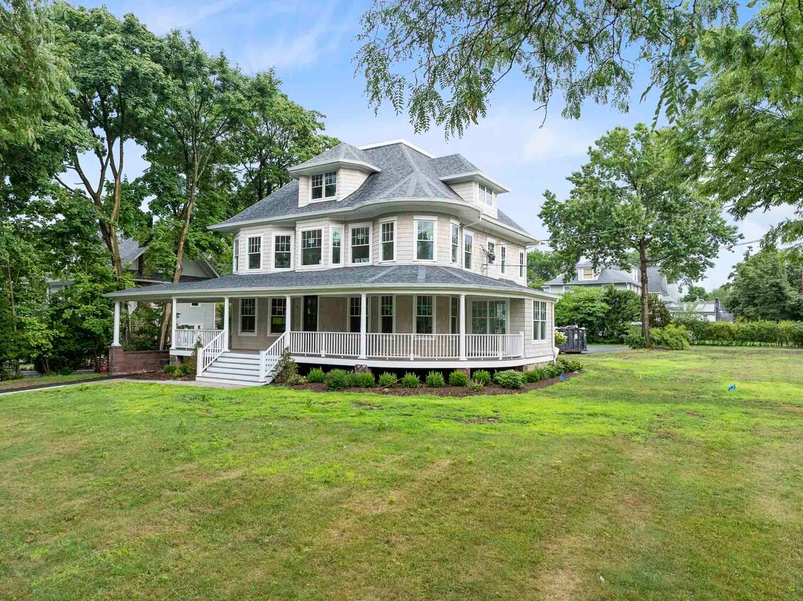 Photo - 389 Spring Unit# C (Ridgewood, NJ)