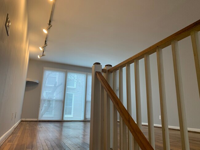 Foto del edificio - 270 G St SW