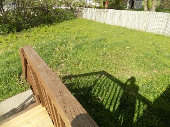 Building Photo - BCR 148 Sante Fe Trail-