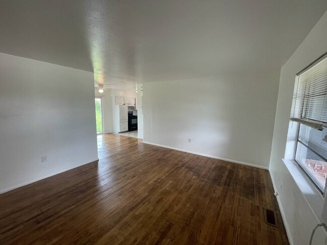 Building Photo - 1512 NW 43rd St