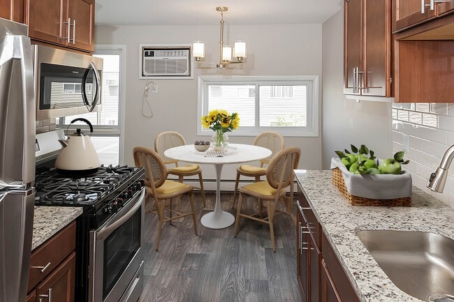 Building Photo - ReNew Minnehaha