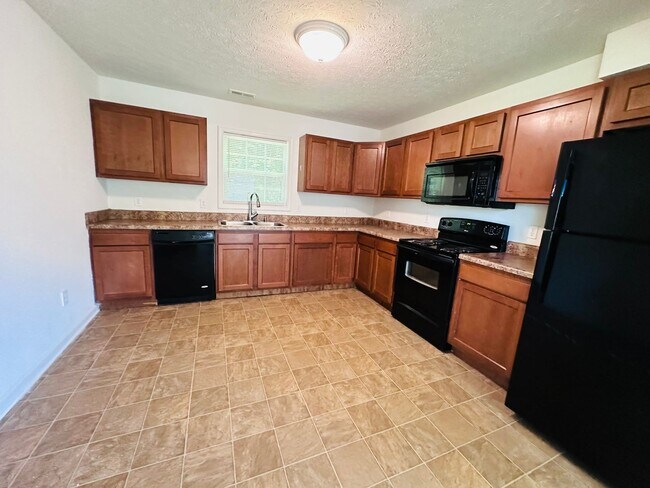 Foto del edificio - 3 Bedroom 2.5 Bath Townhouse