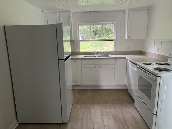 Foto del edificio - 50 Oakcrest Dr