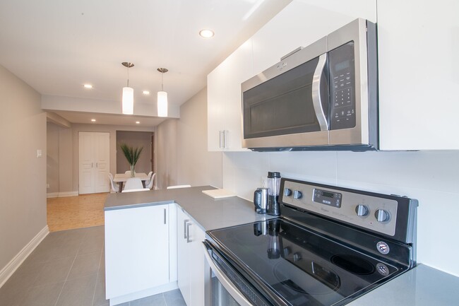Building Photo - 3421 Rue Drummond