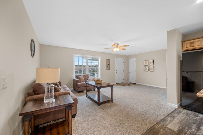 Foto del edificio - 91 Ivan Dr