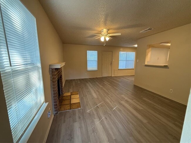 Building Photo - 9204 Kempler Dr