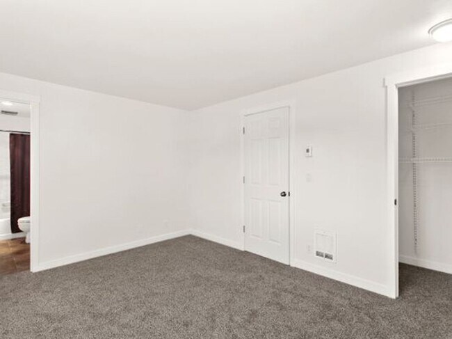Foto del edificio - Spacious Home on Quiet Cul-de-Sac