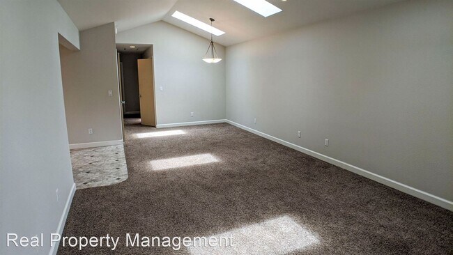 Foto del edificio - 4779 Valley E Blvd