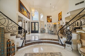 Building Photo - 14 Lake Mist Ct