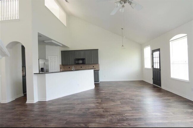 Building Photo - 21574 Duke Alexander Dr