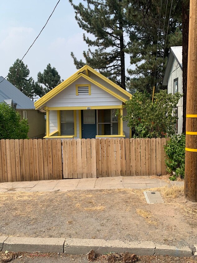 Primary Photo - 80 1st Ave