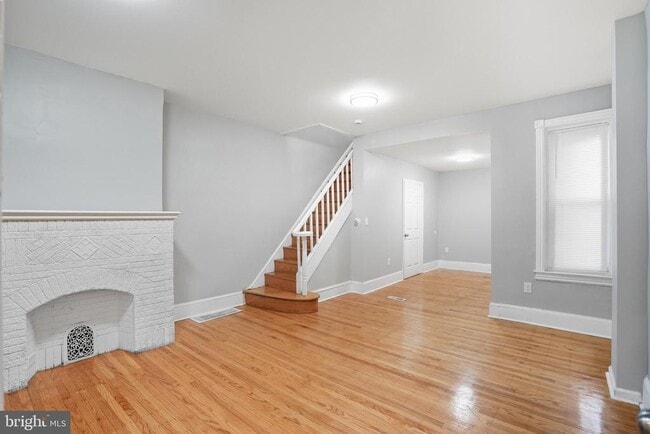 Building Photo - 5909 Arch St