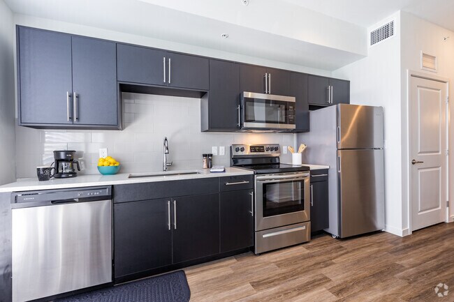 Studio - 583SF - Radius Orlando Apartments