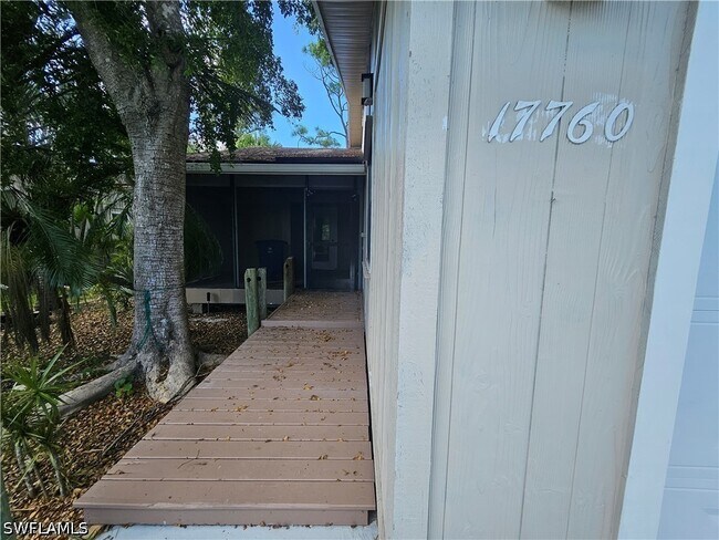 Foto del edificio - 17760 Park Village Blvd