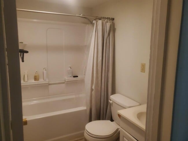 Building Photo - 67 Lafountain St