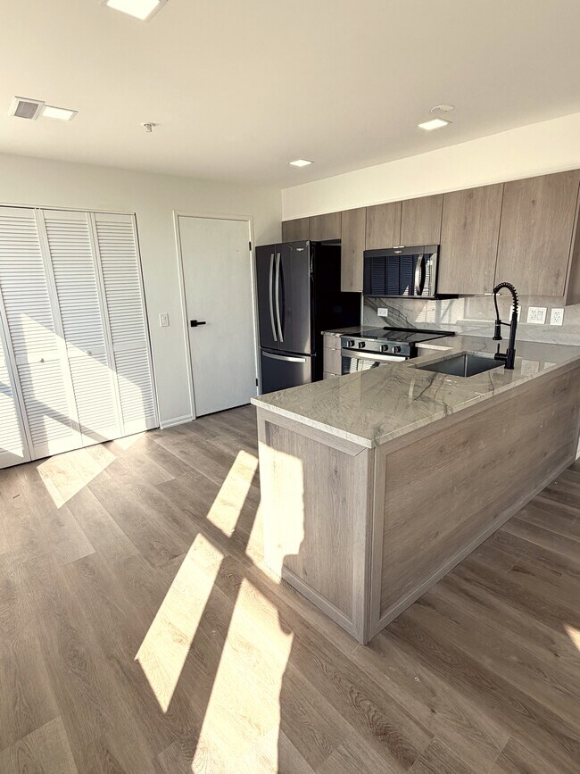 Opción de cocina 1 de 2 habitaciones/2 baños - The Forefront Detroit