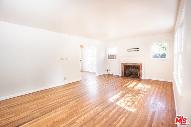 Foto principal - 555 W 9th St