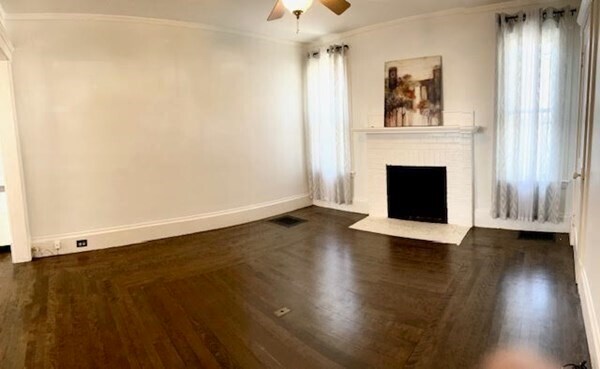 Foto del edificio - 16 Hillcrest Cir