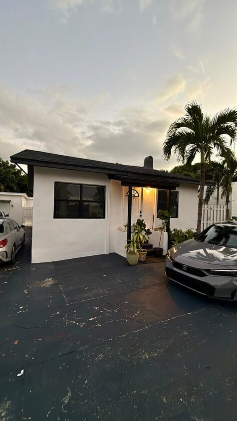 Foto principal - 712 Nottingham Blvd