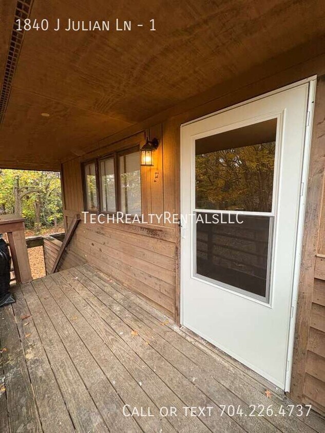 Foto principal - 1840 J Julian Ln