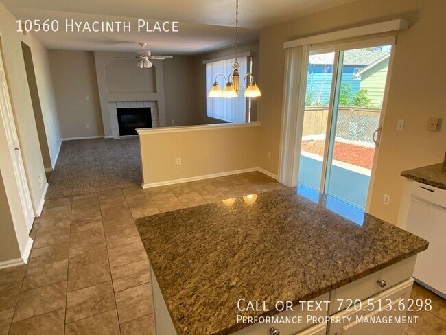 Foto del edificio - 10560 Hyacinth Pl