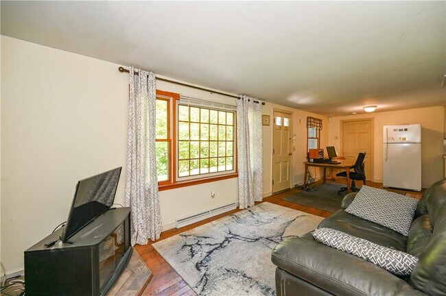 Building Photo - 22 Gleaner Chapel Rd