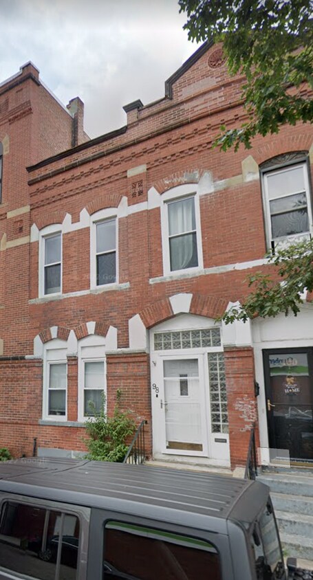 Building Photo - 98 L St