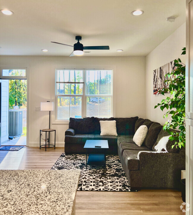 Building Photo - Room in Townhome on Brushfoot Wy