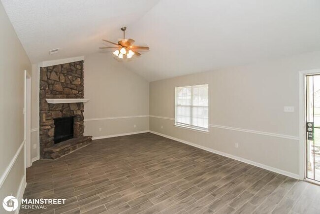 Building Photo - 6047 COTTAGE HILL DR, Millington, TN 38053